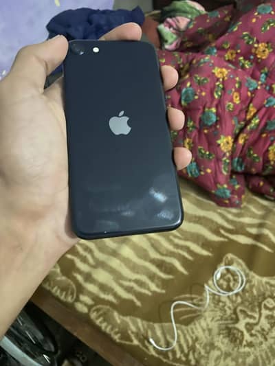 i phone se 3rd gentition 98 bettery water pack