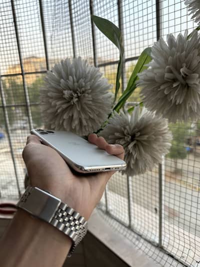 Iphone 11 pro 256gb pta approved