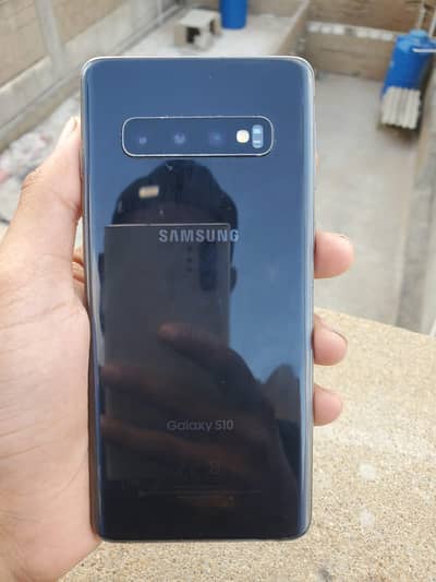 Samsung S10 - Good Condition