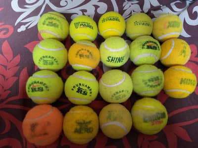 19 Cricket tennis balls