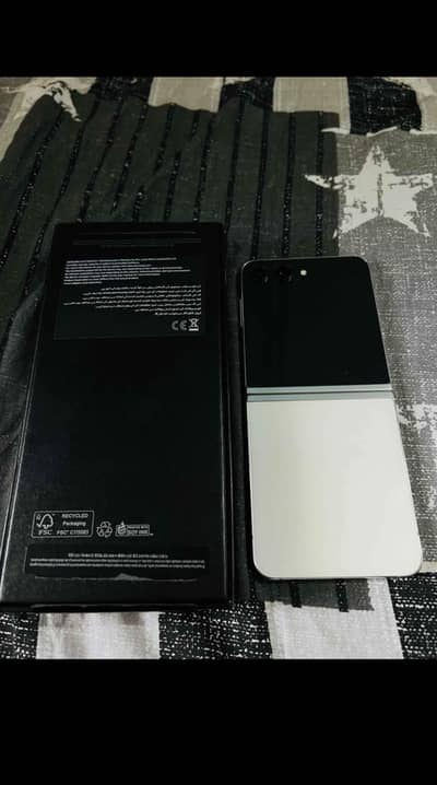 Samsung Flip 5 excellent condition