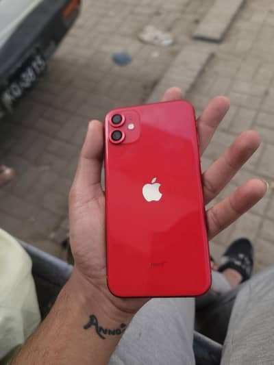 I am selling iphone 11 with original box official PTA approved