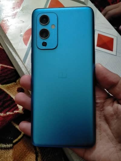 new brand mobile phone one plus in good condition