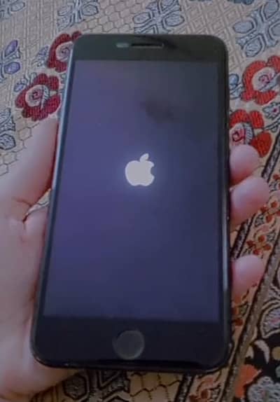 I phone 7 plus resebel price  with data kabil with box