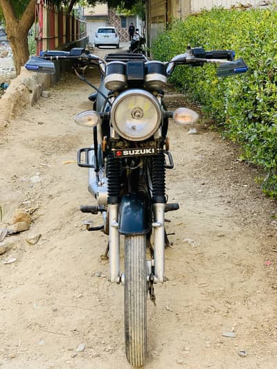 Suzuki GS-150