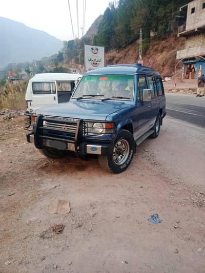 mitsubishi pajero 1990 mk1