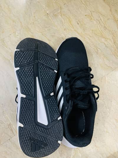 Adidas trainer Shoes