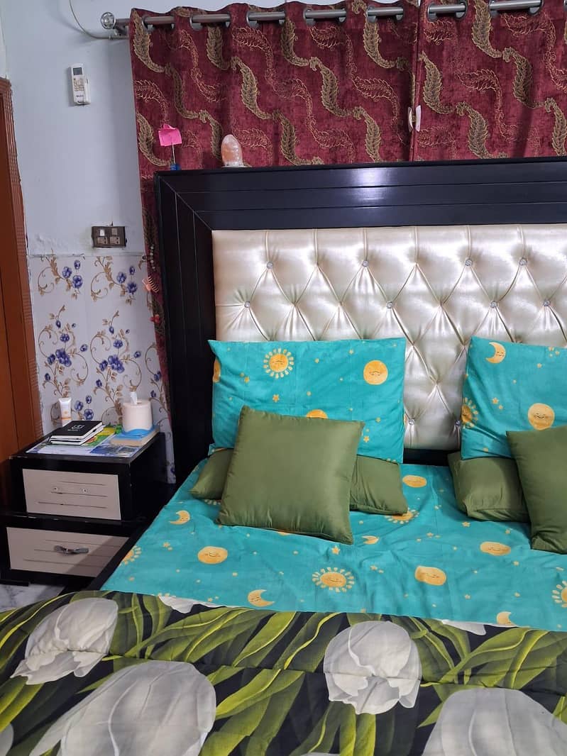 Complete Bed Set without Mattress 3