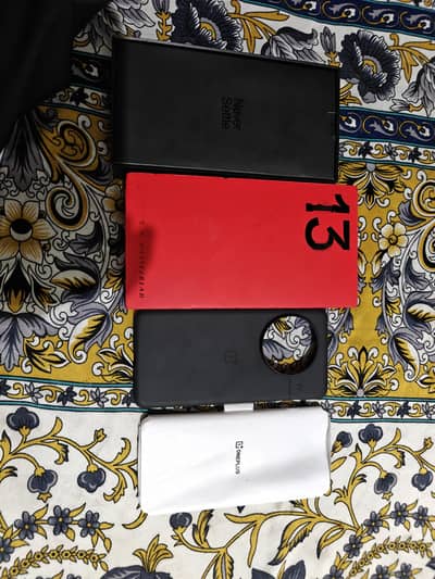 OnePlus 13 globel version 12/256 gb