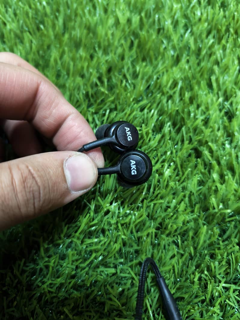 Wired + Wireless Handsfee 6