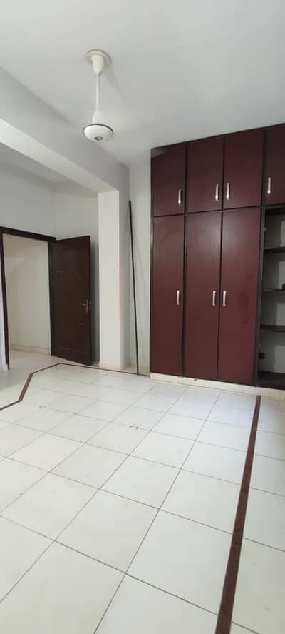 D17/2 MVHS 3 Bed Paradise Apartment Available For Rent