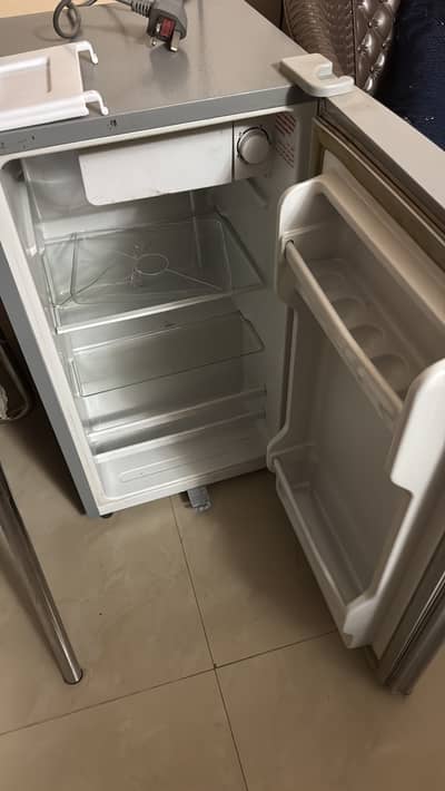 Elekta Compact refrigerator - imported