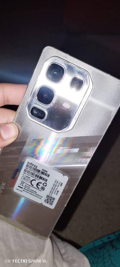 bhai sirf aik month use ha 10 /10 ha 10 mahine ki warranty bhi ha