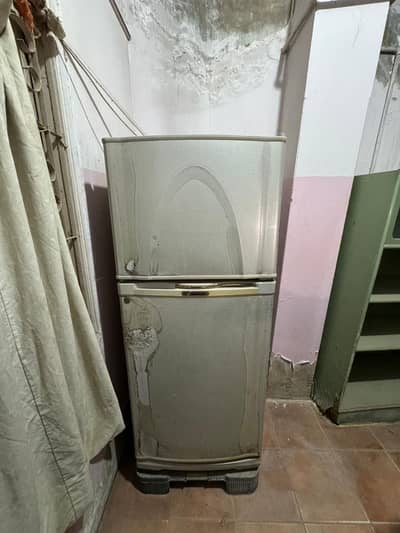 Dawlance fridge for sell