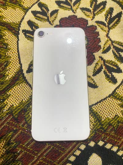 iphone SE 2020 64 gb  battery health 81