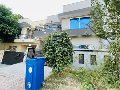 5 Marla Ideal Location Solid Constructed House With Stunning Hills View