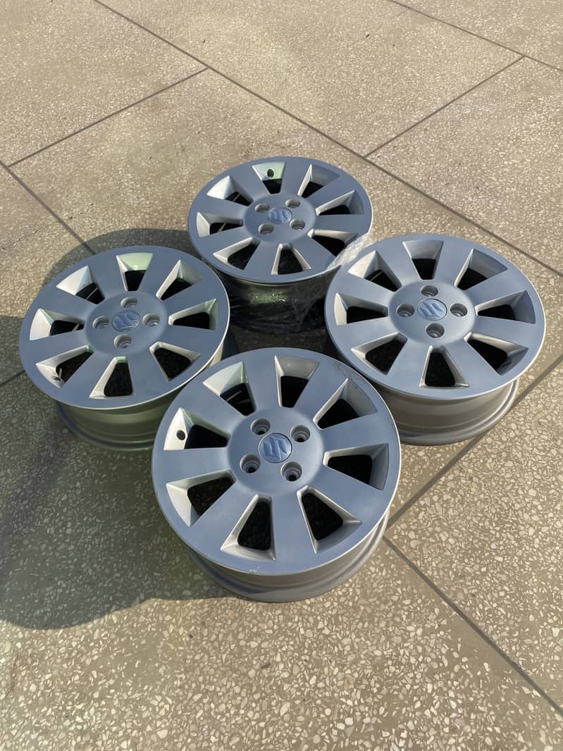 15 Size Alloy Rims - Tyres - 1107135525