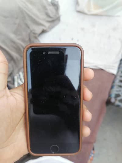 iPhone 8 factory unlocked