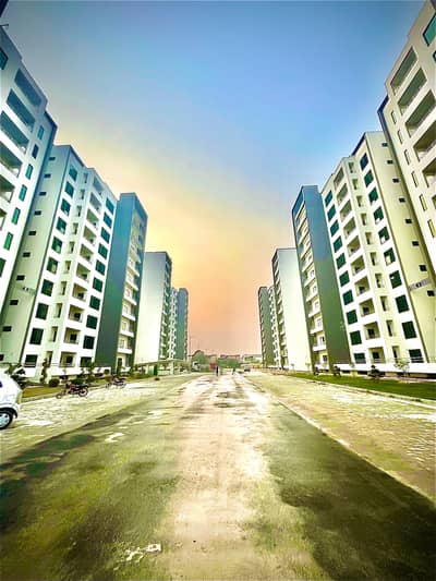 12 MARLA 4 BEDROOM APARTMENT AVAILABLE FOR RENT