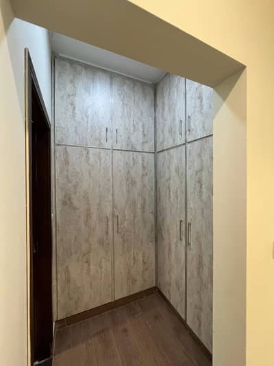 25 MARLA 5 BEDROOM HOUSE IS AVAILABLE FOR RENT