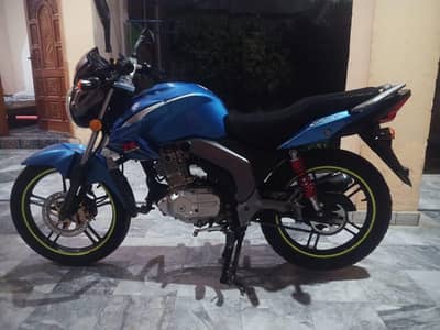 Suzuki GS 125 bike