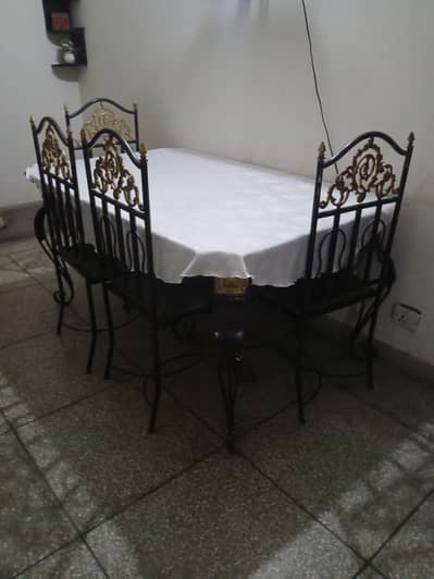 dinning table