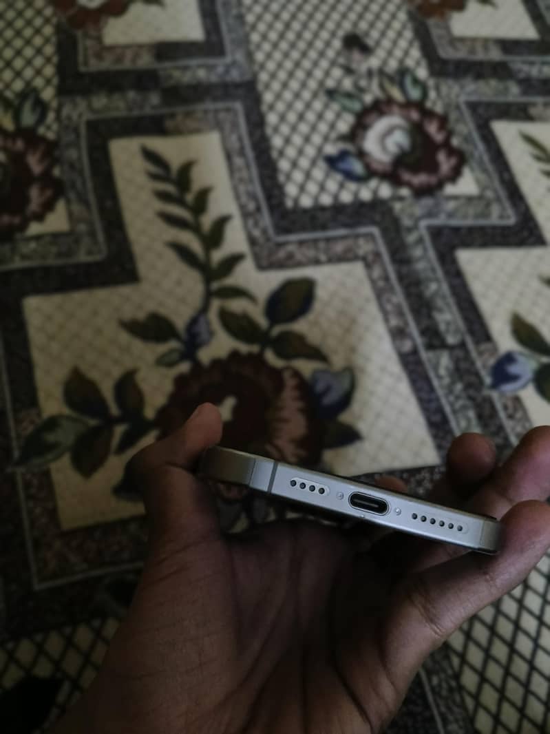 IPhone 15 Pro Max 256gb 4