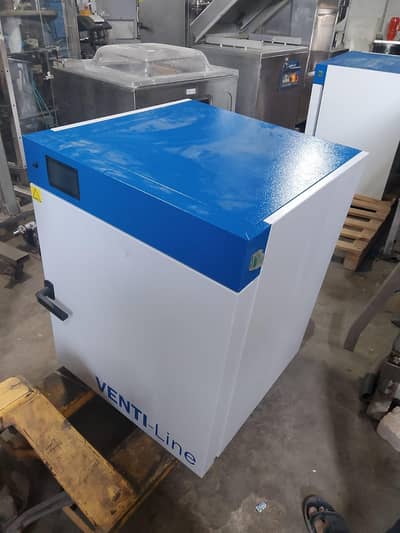 OVEN DRYER / INCUBATOR . HYDRO . VAC DRYER