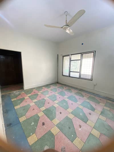 1 Kanal Full House Having 5Bedrooms Attach Bathrooms DD Lounge Kitchen Big Car Parking