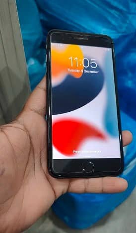 Apple iPhone 7 Plus 0