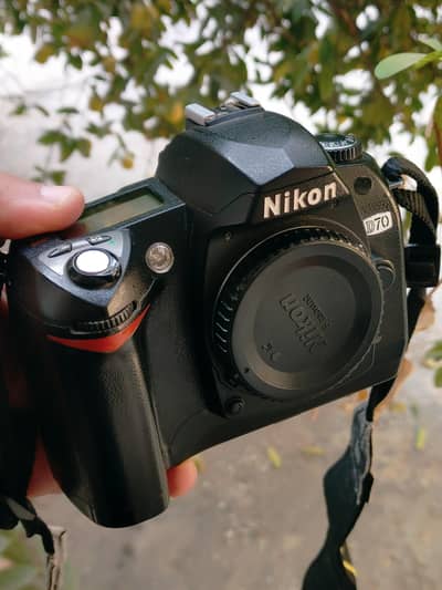 DSLR Nikon D3100 + 18-55mm lens & Nikon D70