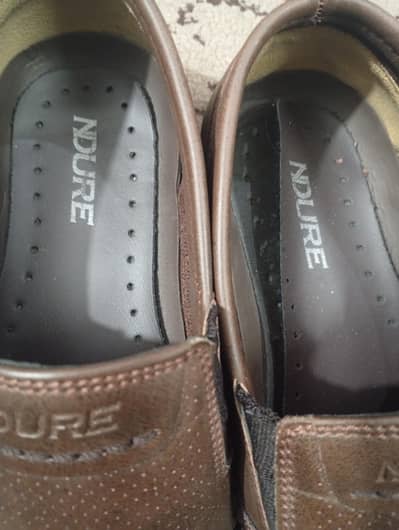 branded moccasins&joggers. very good condition . best deal offer