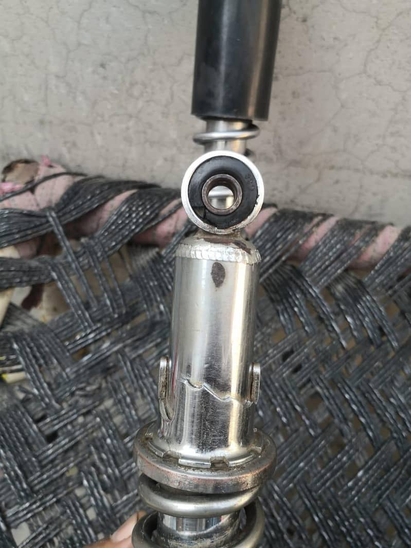 Rear shock 2