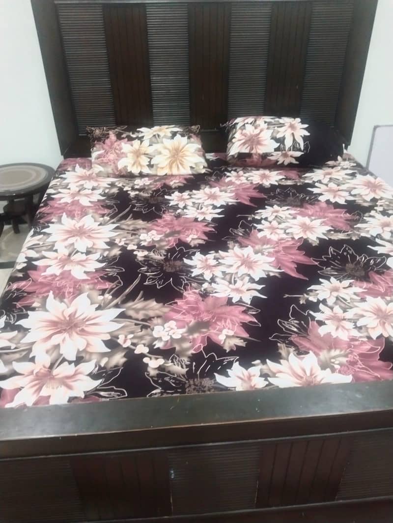 king-size bed with master moltyfoam 3