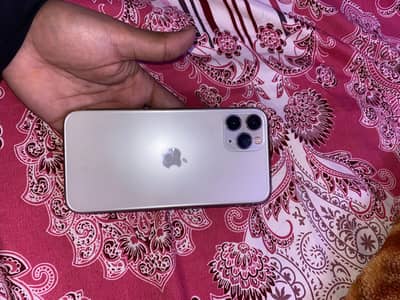 iPhone 11pro with box