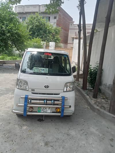 Toyota pixas van