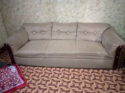 Comfortable & Stylish Sofa for the Modern Home