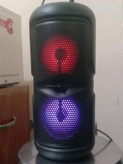 New Condtion Speaker 4"×2