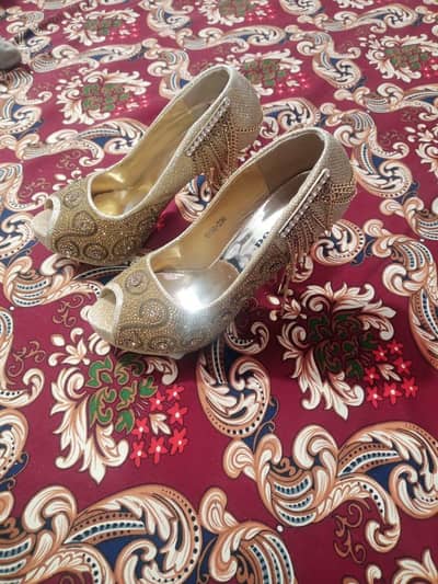 stylish bridal sandels