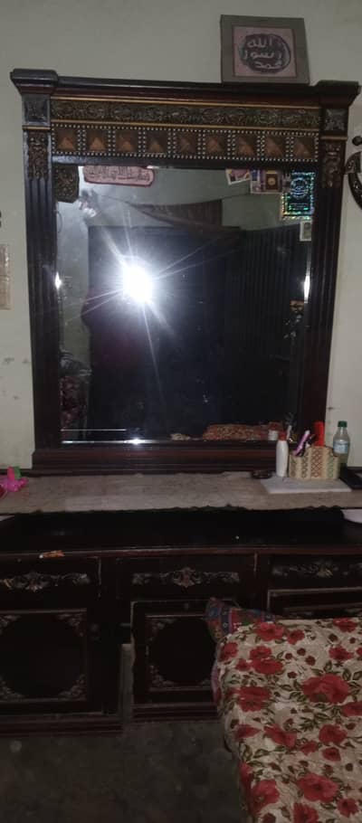 Dresser Available For Sale Urgent only in 20000