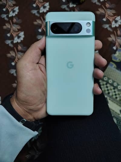 Google Pixel 8 Pro