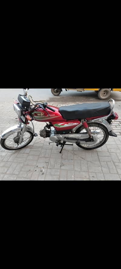 road prince 2018 engine ok dacumnt clear Lahore number