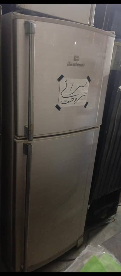 bilkul ok faridge hai good condition good worki 10/10ng 03215604474