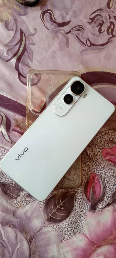 “Vivo Y400 – Like New, Slightly Used