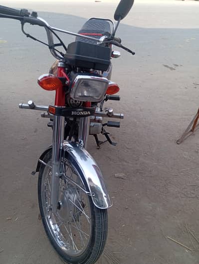 gari bht achi halat mei ha koi masla ni ha 10/10