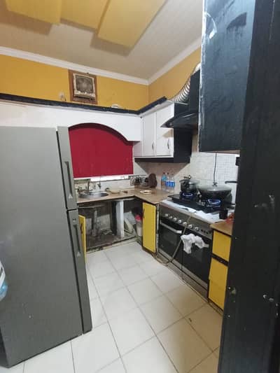 12 house for sale in johar town block A Near to Allah hu chowk  Triple story 3 kitchen  Marble flooring  Hot location  Main apporced