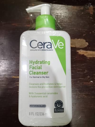 CeraVe Hydrating facial cleanser for Normal to Oily Skin