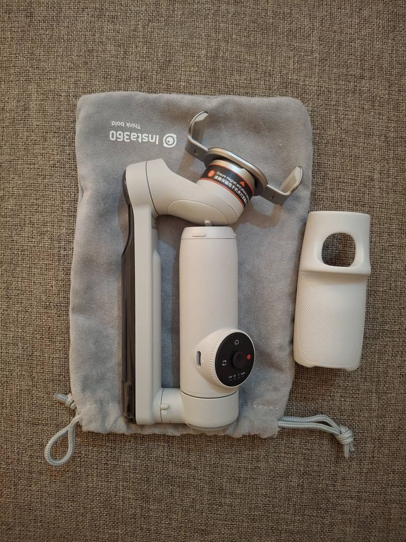Insta 360 Flow PRO 2