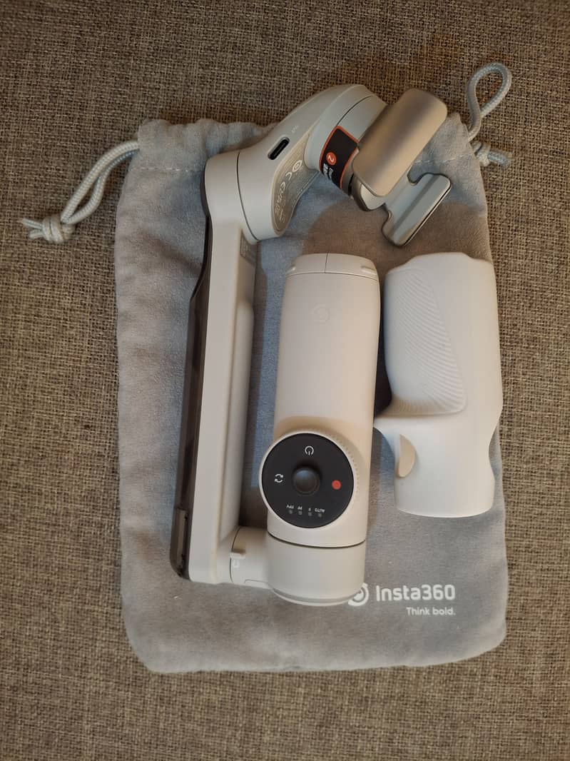 Insta 360 Flow PRO 4