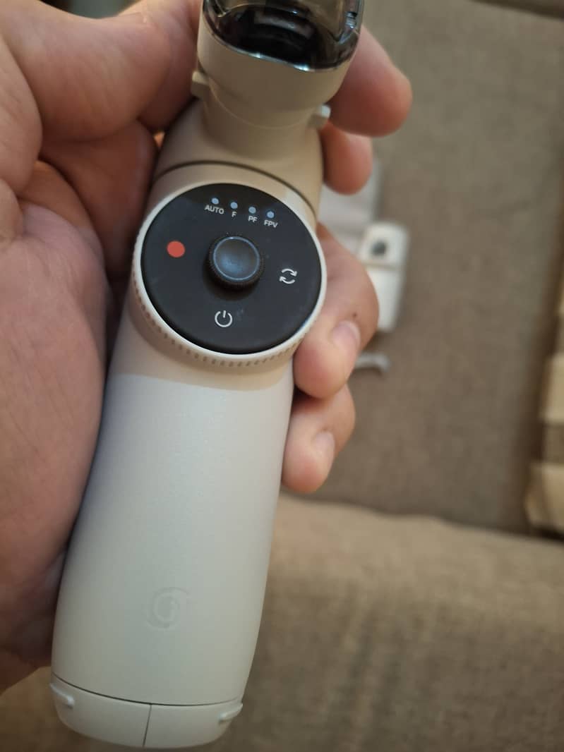 Insta 360 Flow PRO 7